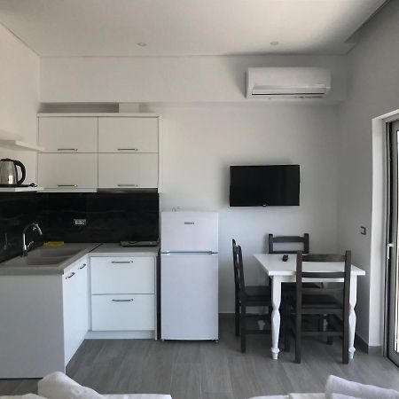 Edina By Hp Hotel Sarandë Eksteriør bilde