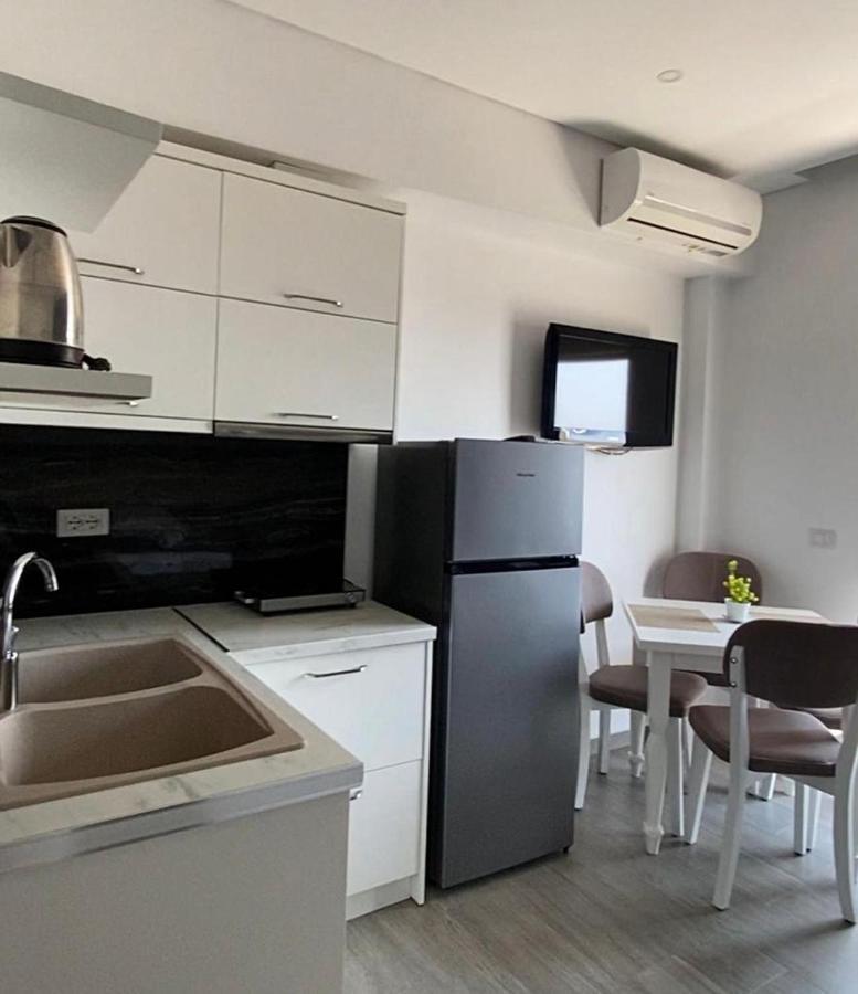 Edina By Hp Hotel Sarandë Eksteriør bilde