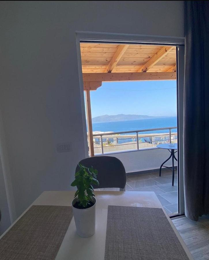 Edina By Hp Hotel Sarandë Eksteriør bilde