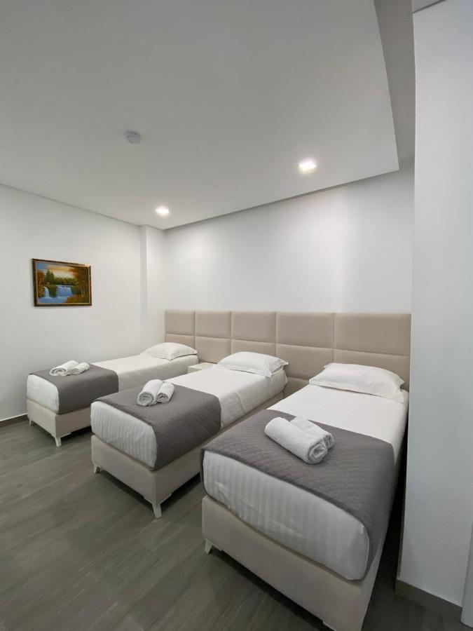 Edina By Hp Hotel Sarandë Eksteriør bilde