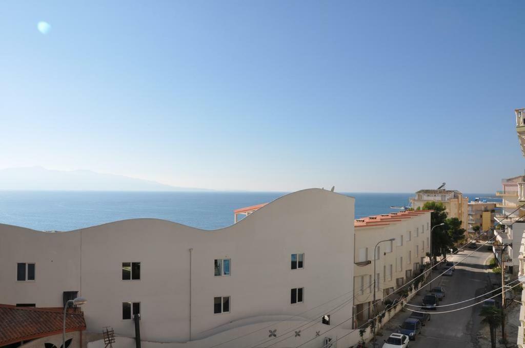 Edina By Hp Hotel Sarandë Eksteriør bilde