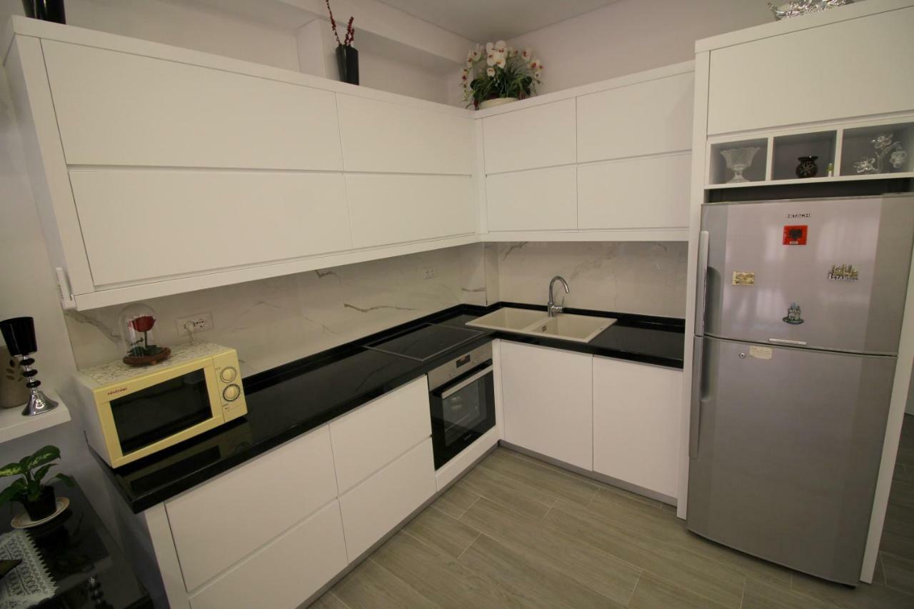 Edina By Hp Hotel Sarandë Eksteriør bilde