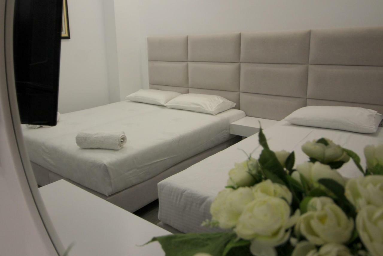 Edina By Hp Hotel Sarandë Eksteriør bilde