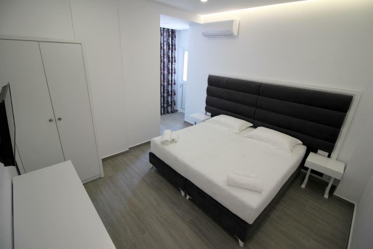 Edina By Hp Hotel Sarandë Eksteriør bilde