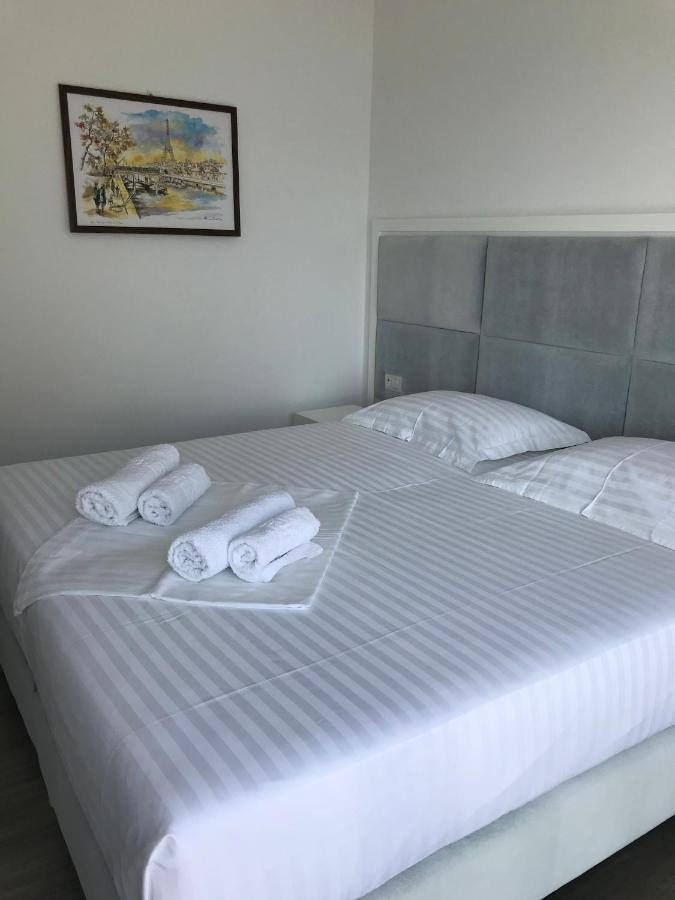 Edina By Hp Hotel Sarandë Eksteriør bilde