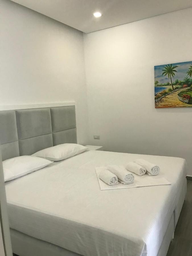 Edina By Hp Hotel Sarandë Eksteriør bilde