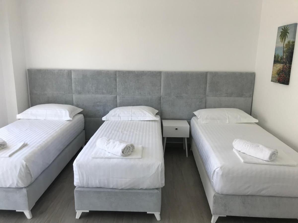 Edina By Hp Hotel Sarandë Eksteriør bilde